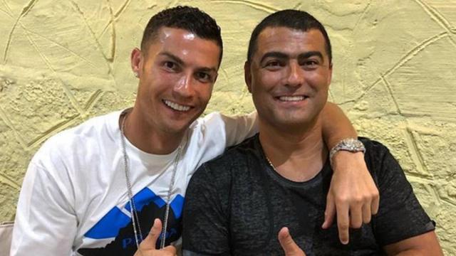 Cristiano Ronaldo y Hugo Aveiro. Foto: Twitter (@museucr7funchal)