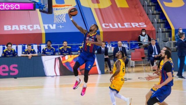 Higgins penetra a canasta ante Herbalife Gran Canaria