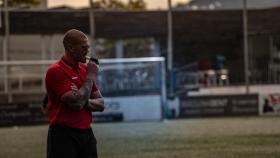 Víctor Valdés durante un entrenamiento con el UA Horta