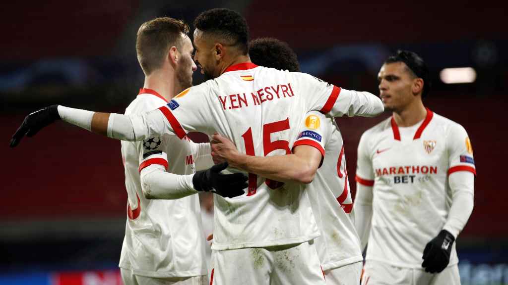 El Sevilla celebra su gol ante el Rennes
