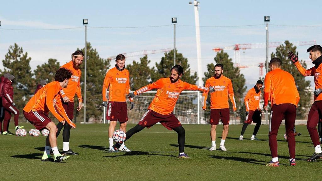 El Real Madrid se entrena antes de un partido de Champions