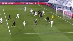 Fuera de juego de Varane que anuló el 3-0 de Modric al Borussia