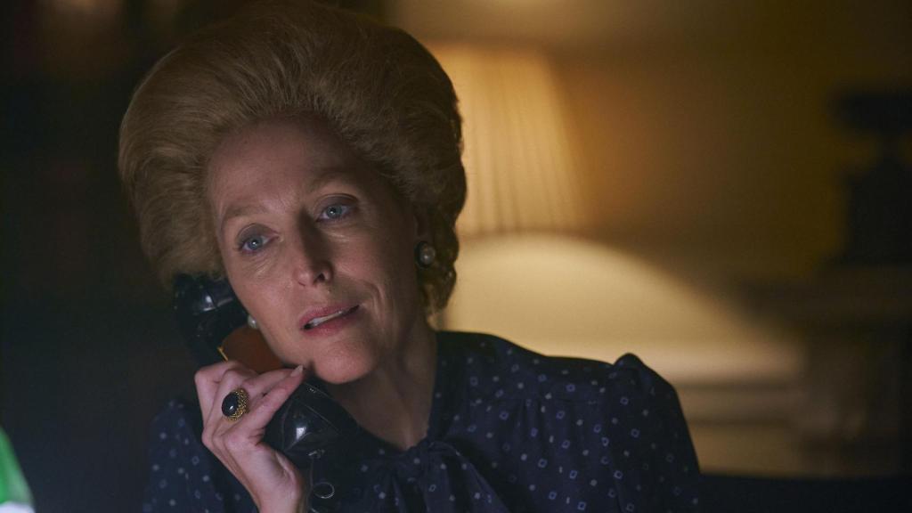 Gillian Anderson es Margaret Thatcher en 'The Crown'.