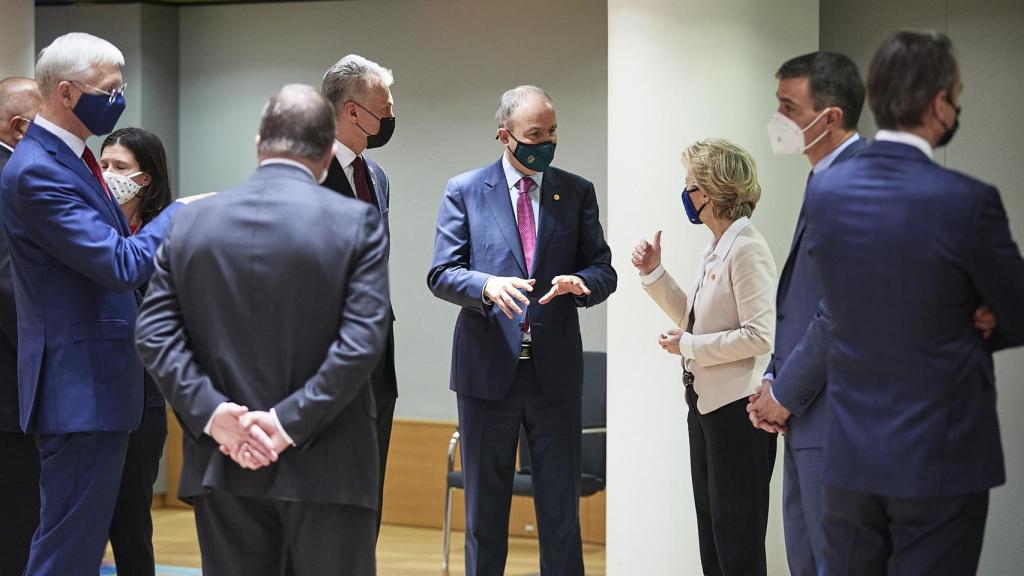 Pedro Sánchez y Ursula von der Leyen, durante la cumbre de este jueves