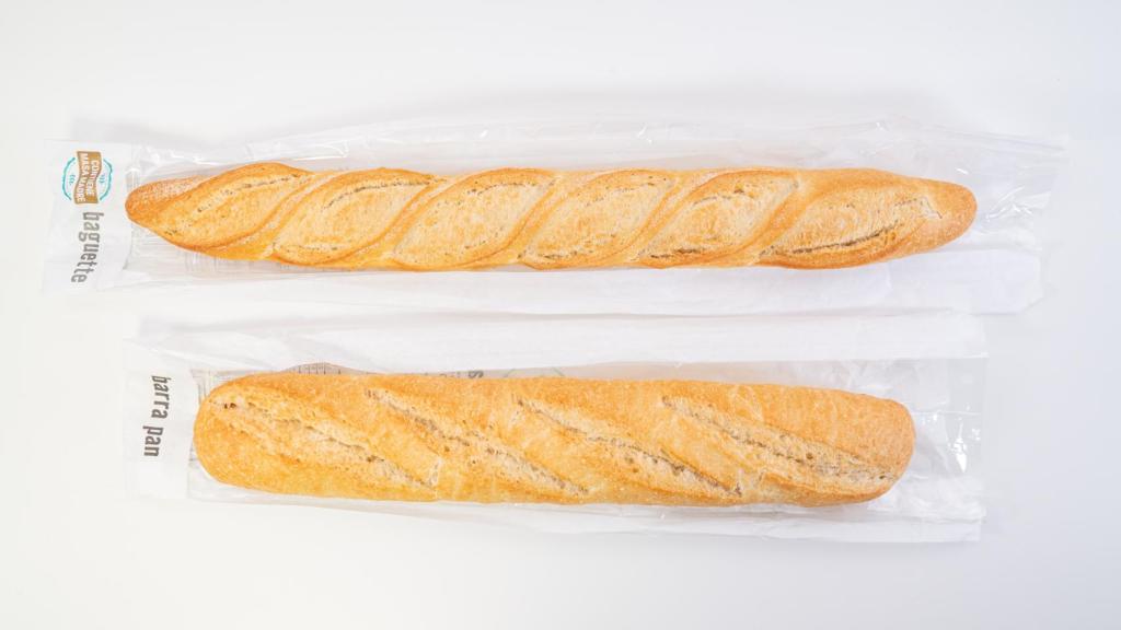 Arriba, baguette de Mercdona; abajo, barra de pan del mismo supemercado.