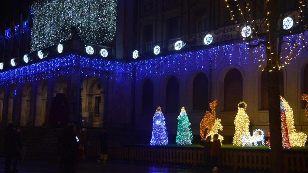 Plaza de Armas iluminada.