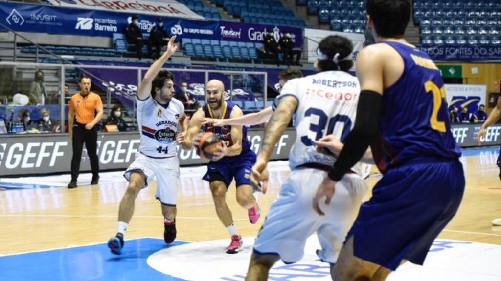 Calathes ante Obradoiro