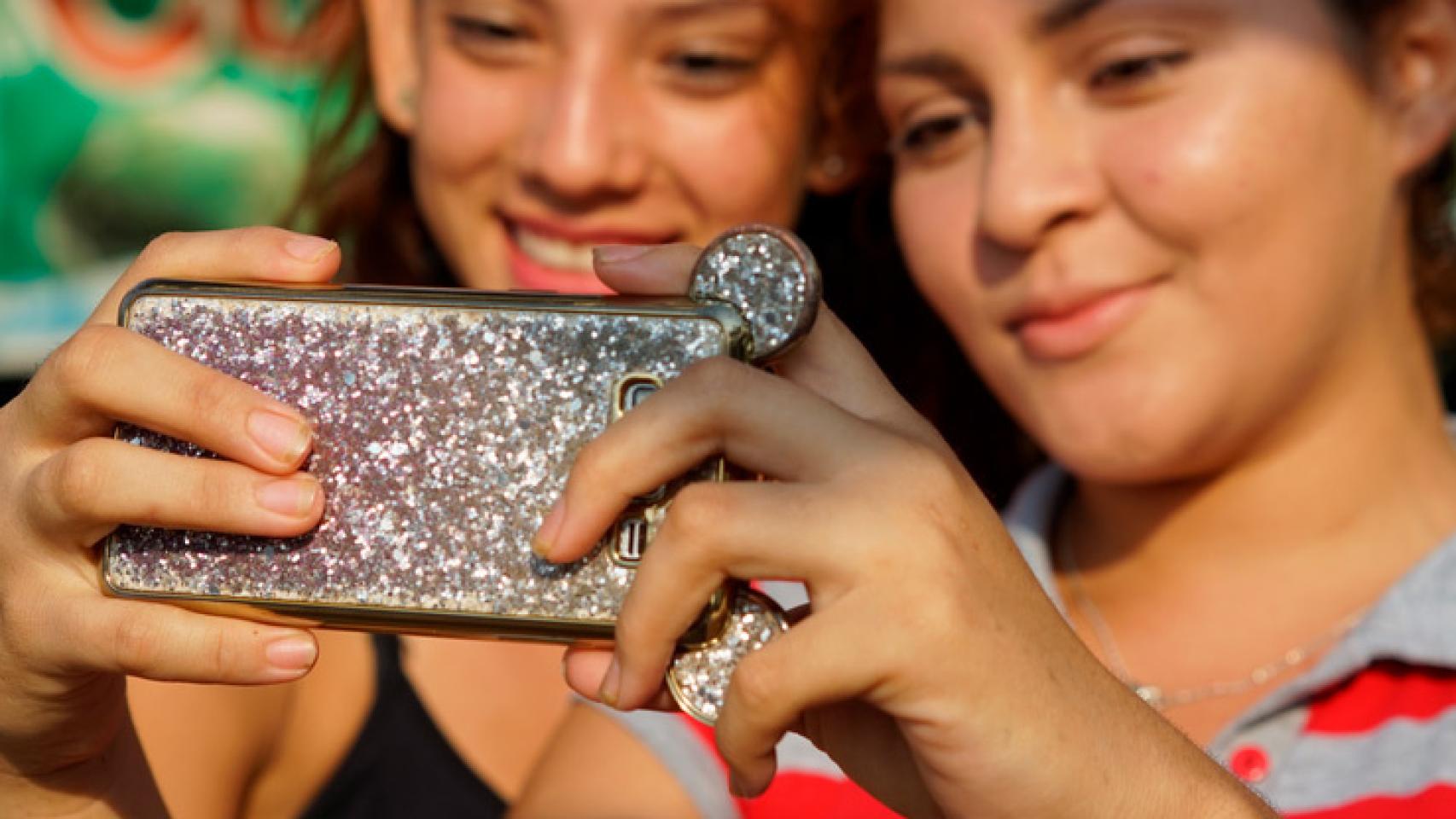Cómo sacar selfies sin manos en Android: todas las maneras