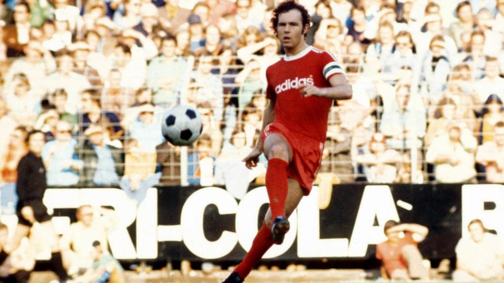 Franz Beckenbauer, en un partido del Bayern Múnich