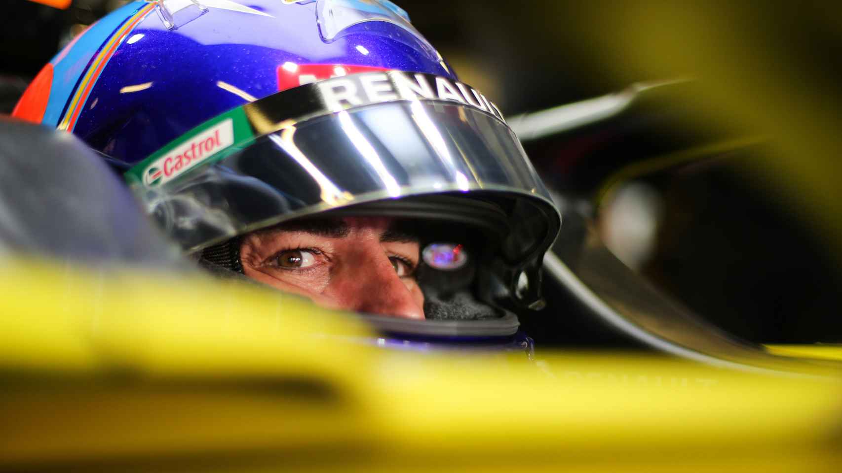 Fernando Alonso a los mandos del Renault RS20