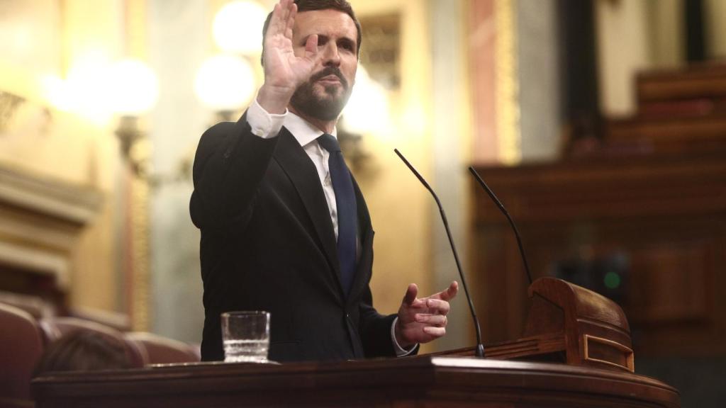 El presidente del PP, Pablo Casado, interviene durante la sesión de control al Gobierno de este miércoles.