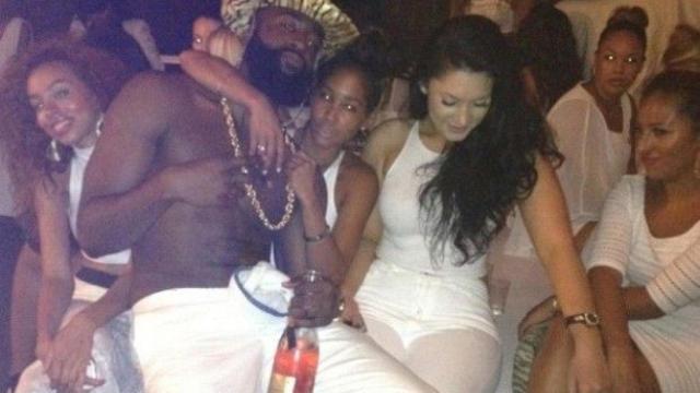 James Harden, durante una de sus populares fiestas