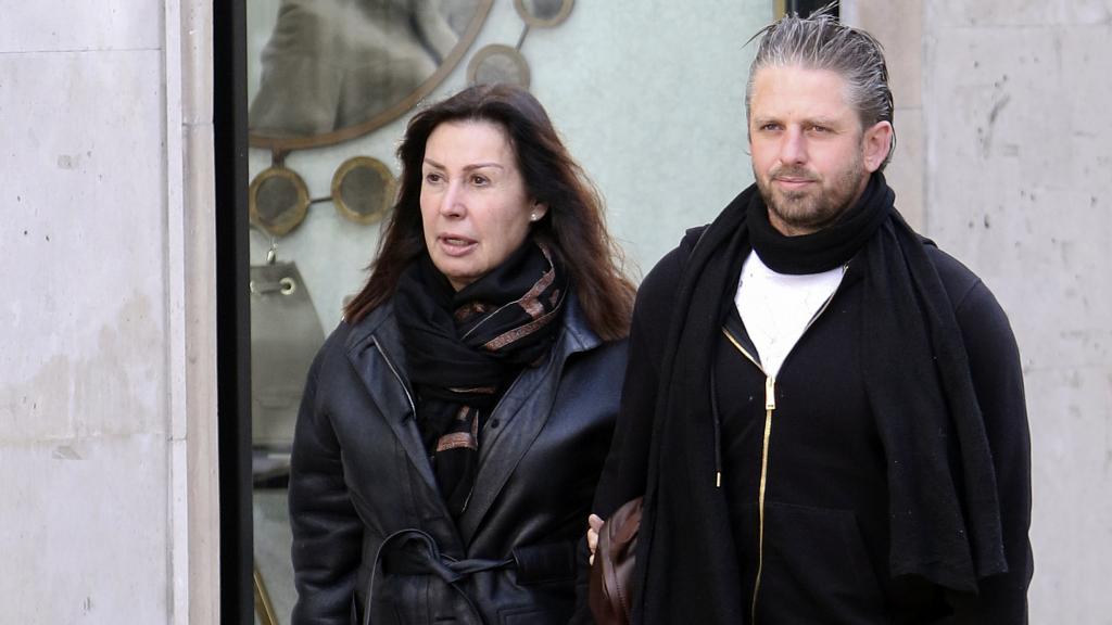 Carmen Martínez Bordiú y Timothy McKeague por las calles de Madrid.