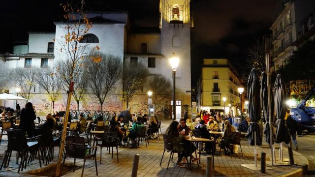 Madrileños en una terraza durante la pandemia.