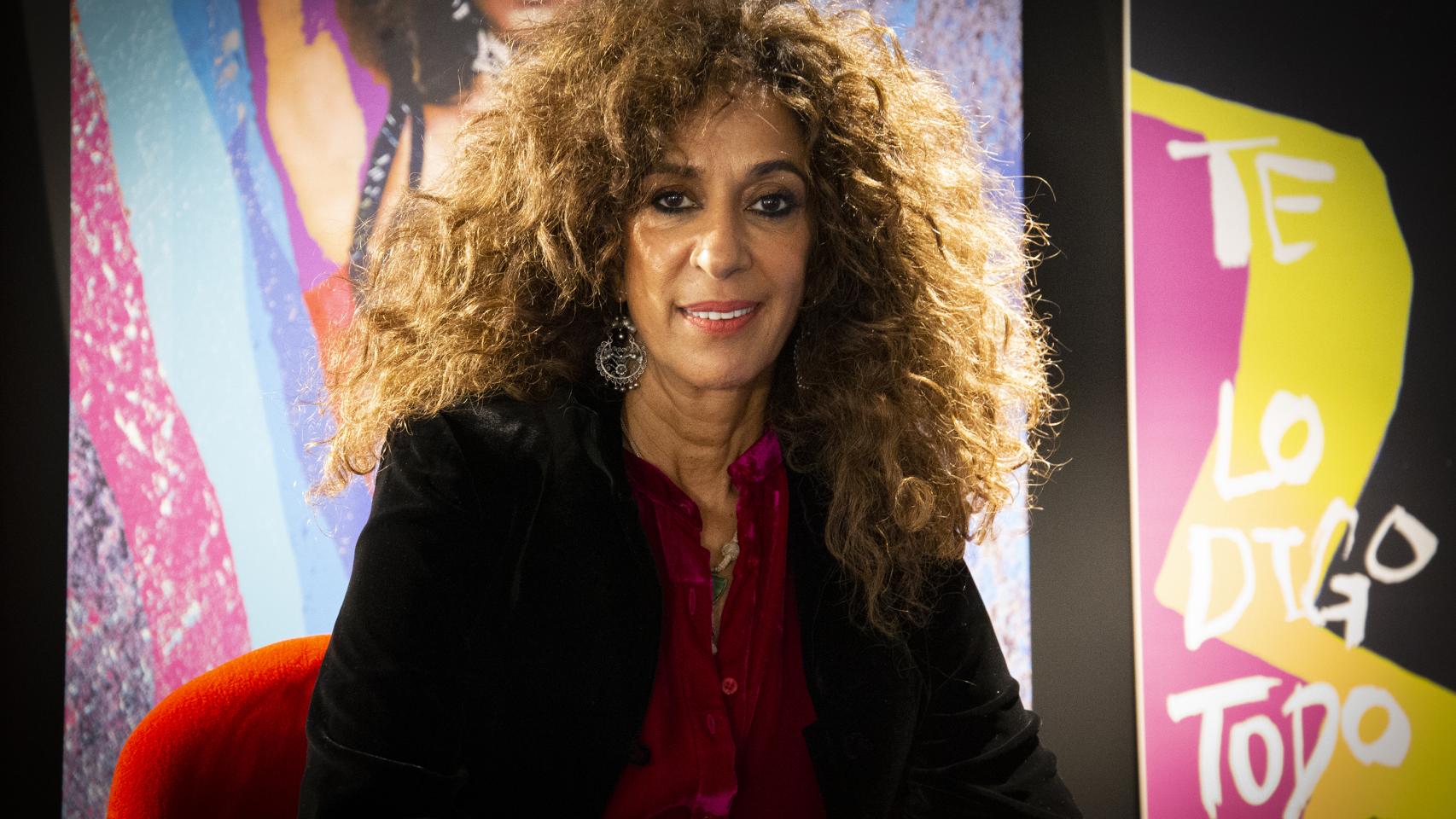 La artista Rosario Flores.