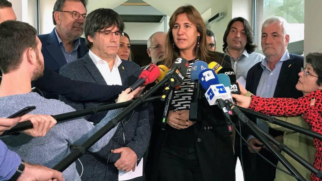 Laura Borràs junto a Carles Puigdemont en Waterloo.