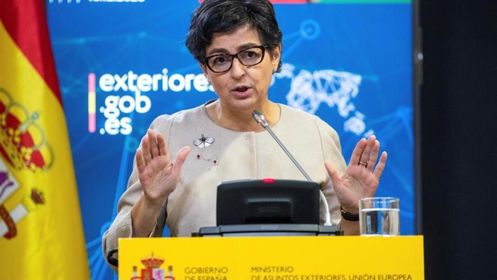 Arancha González Laya, ministra de Asuntos Exteriores, durante una rueda de prensa.