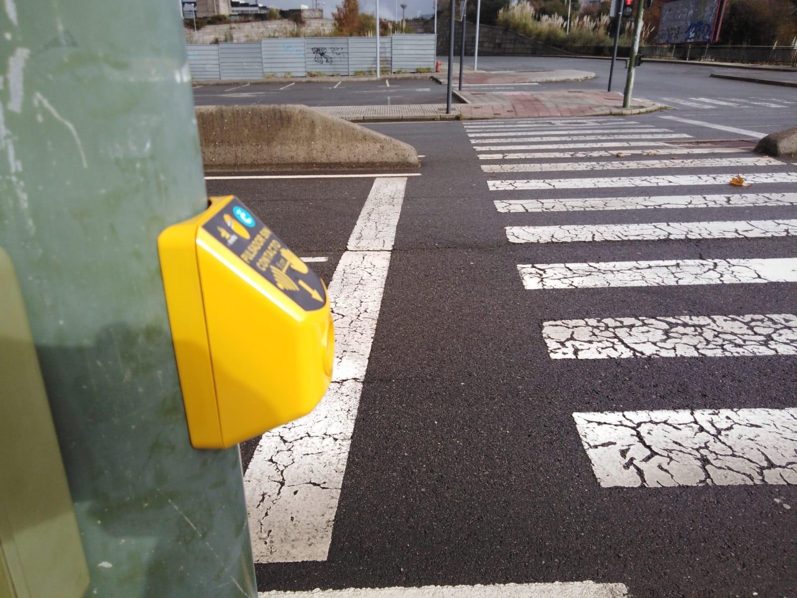 Uno de los nuevos pulsadores de los semáforos de A Coruña (Concello da Coruña).
