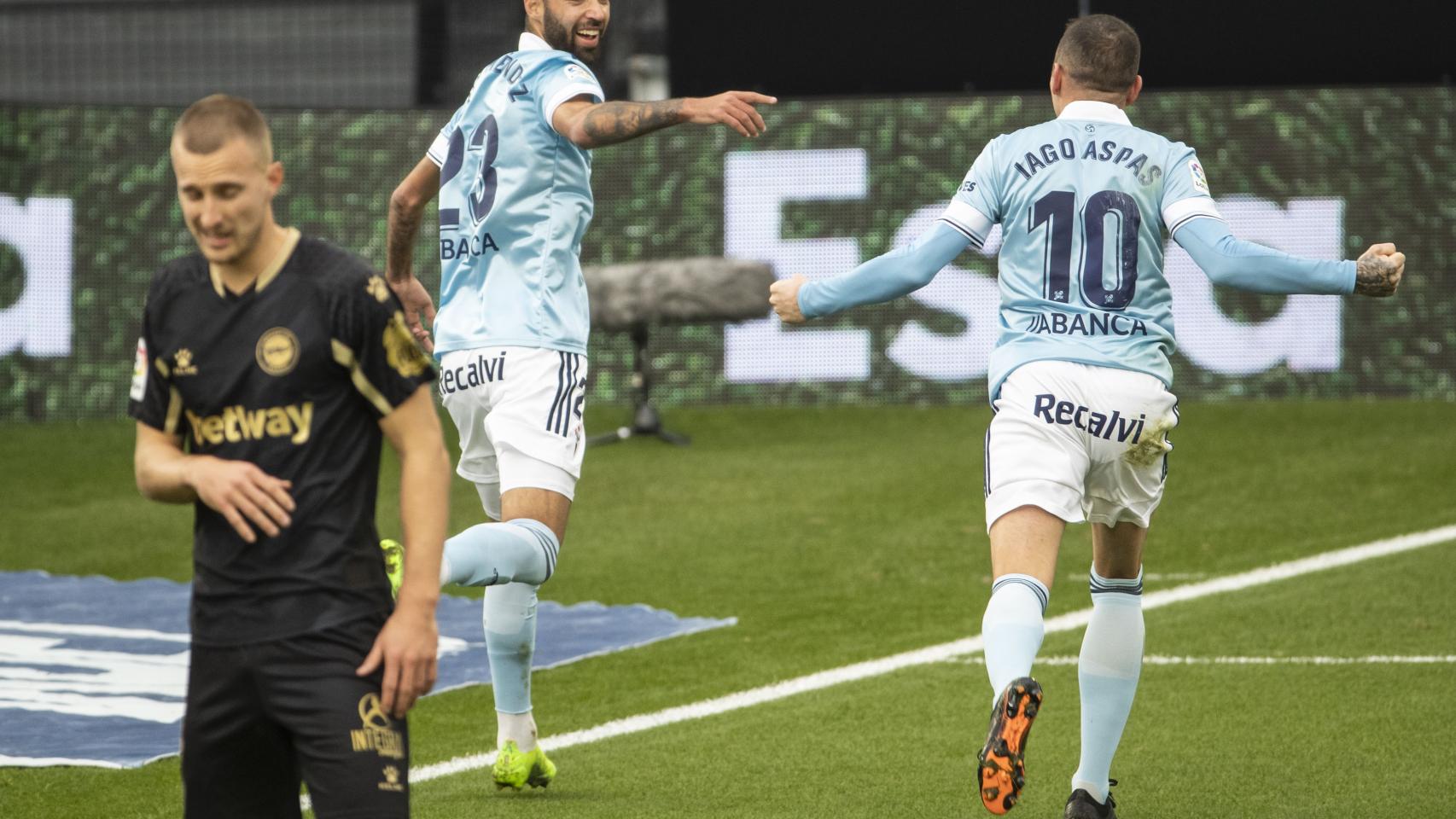 Brais Méndez e Iago Aspas celebran un gol con el Celta de Vigo