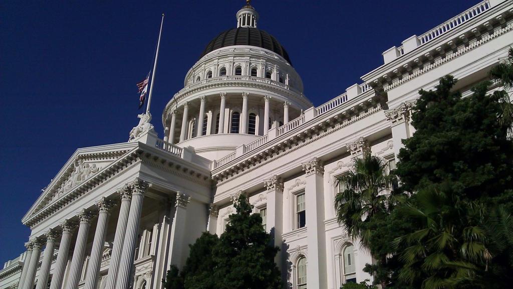 Demócratas y republicanos alcanzan un nuevo acuerdo en el Congreso de Estados Unidos