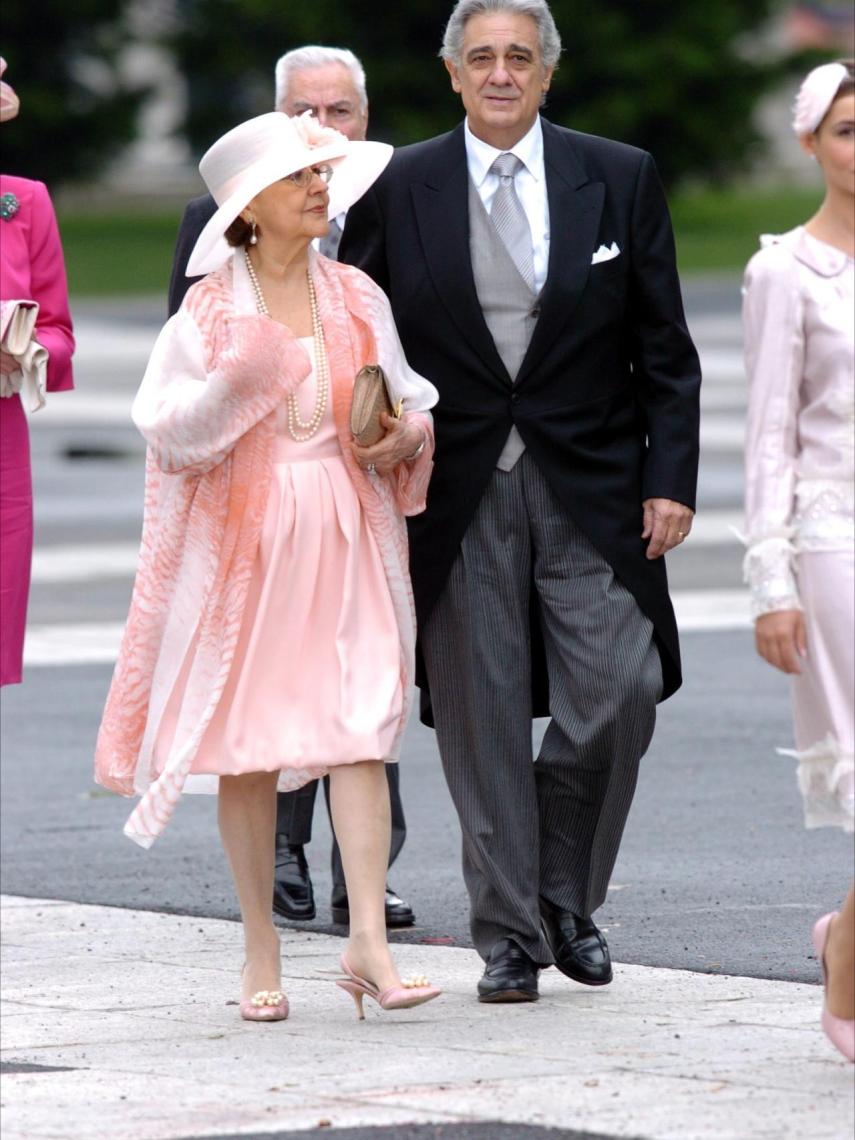 El matrimonio en la boda de los príncipes de Asturias en Madrid.