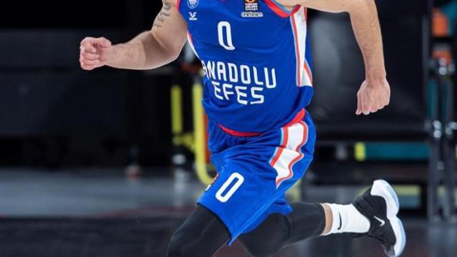 Shane Larkin, durante el Anadolu Efes - Barcelona de la Euroliga