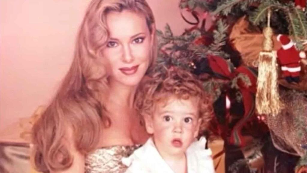 La actriz ha recordado las 27 navidades que pasó junto a su hijo.
