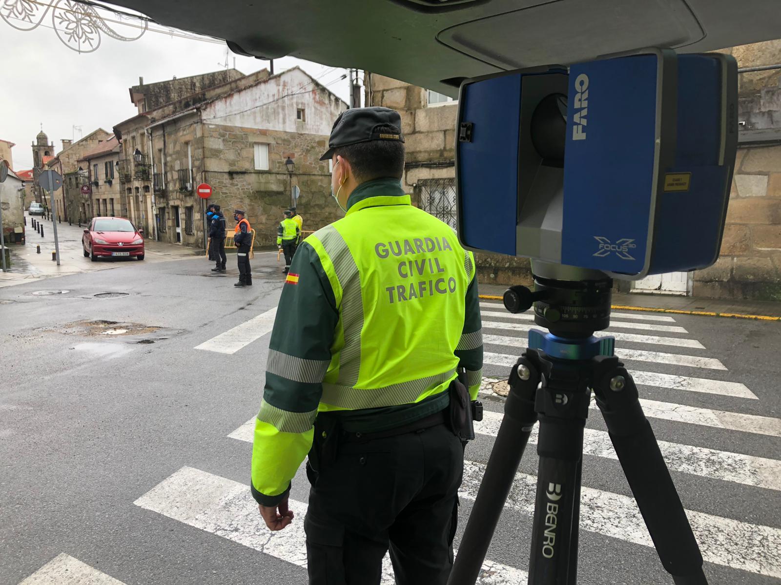 Los agentes reconstruyen un accidente mortal (Guardia Civil).