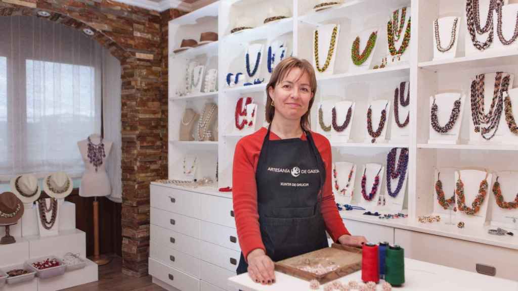 Montse Betanzos: artesanía y pasión por el diseño con conchas de mar de O Grove