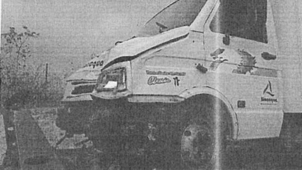 Camión Iveco en el que dos sospechosos hacían un porten con más de un millar de plantas de marihuana.