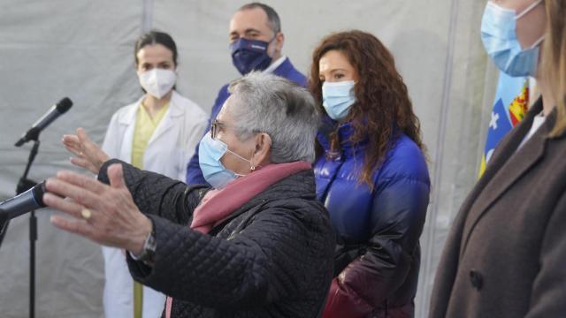 Nieves Cabo Vidal, la primera mujer vacunada de Galicia.