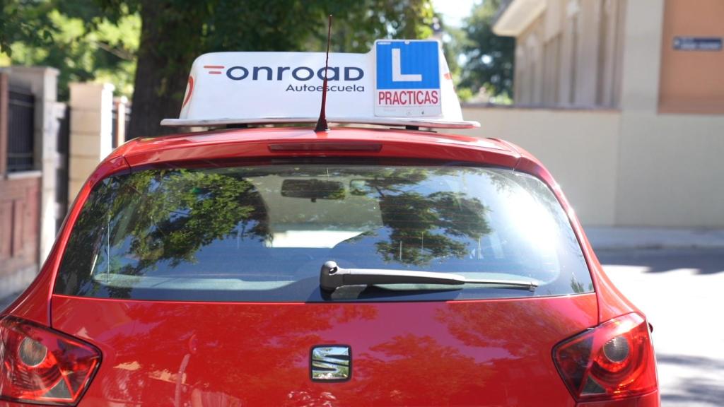 Uno de los coches de formación en prácticas de Onroad.