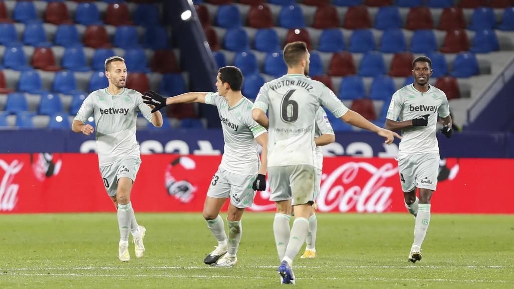 El Betis celebra un gol