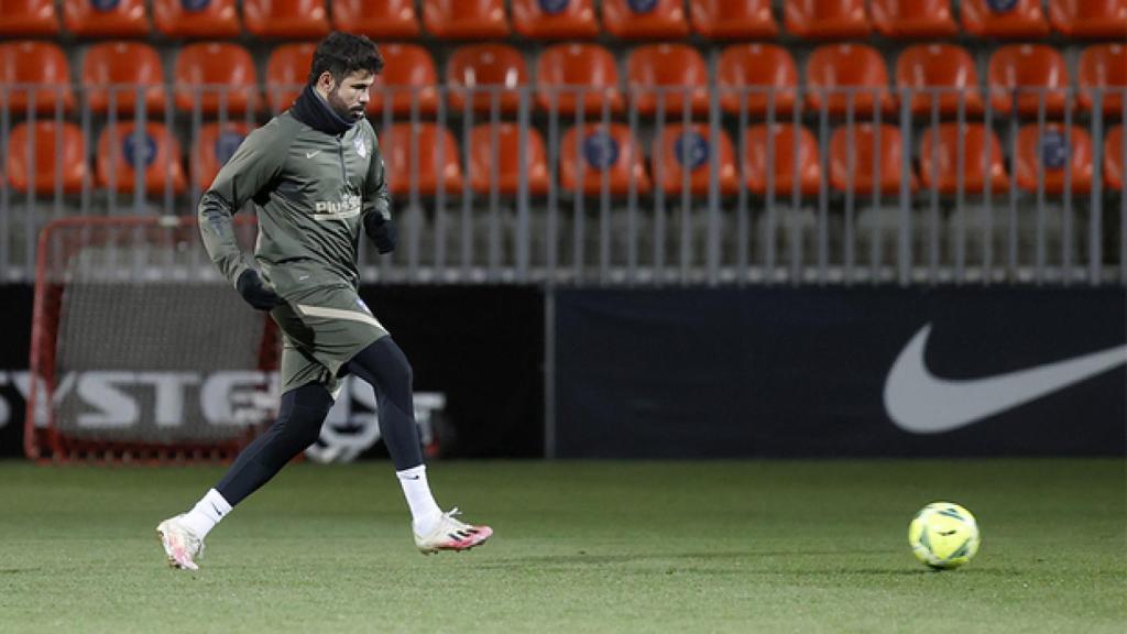 Diego Costa, durante un entrenamiento con el Atlético de Madrid. Foto: www.atleticodemadrid.com