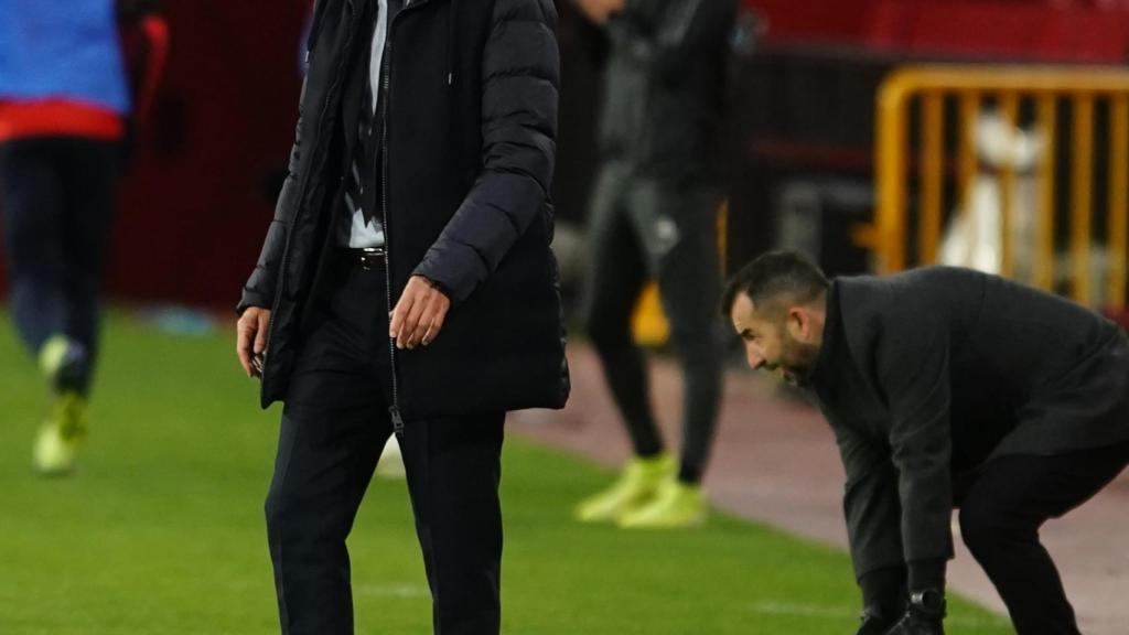 Javi Gracia dando indicaciones