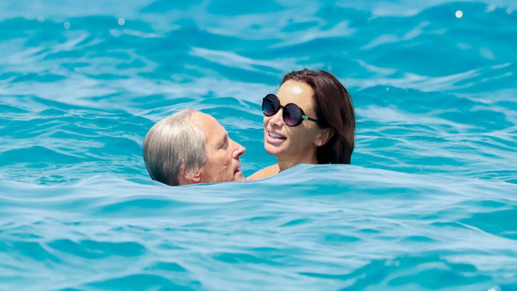 Cecilia Gómez y Marco Vriacella durante el verano.