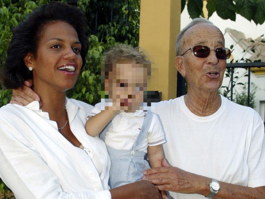 Puga, su mujer y su hijo Jaime en 2005.