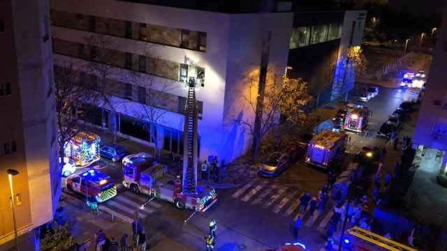 Una fallecida y tres heridos graves en el incendio de una residencia de ancianos en Sevilla