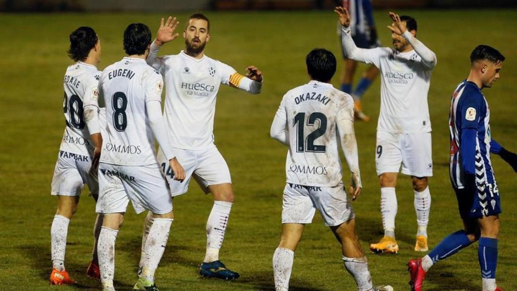 El Huesca celebra su gol