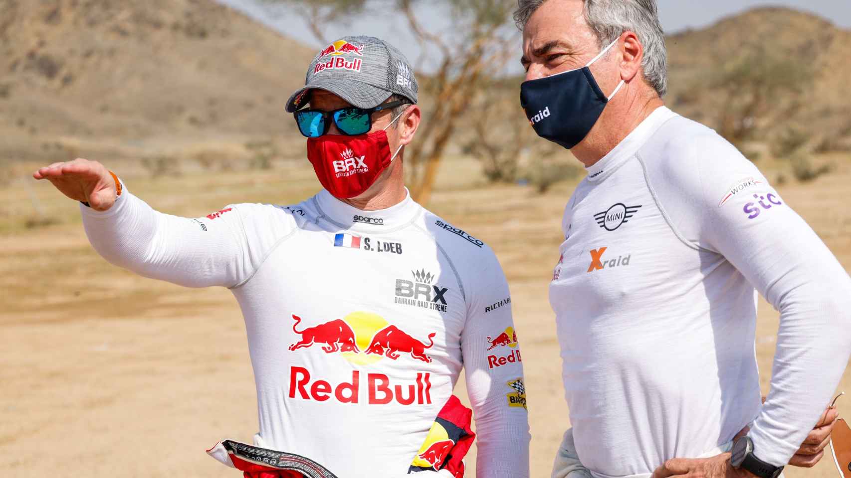 Loeb y Sainz comentan una etapa del Rally Dakar 2021