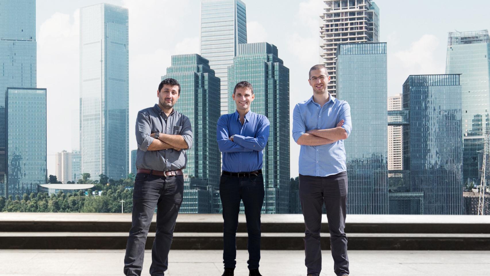 Pini Pinhasov, VP de producto de Medigate; Jonathan Langer, CEO de la empresa, e Itay Kirshenbaum, VP de I+D.