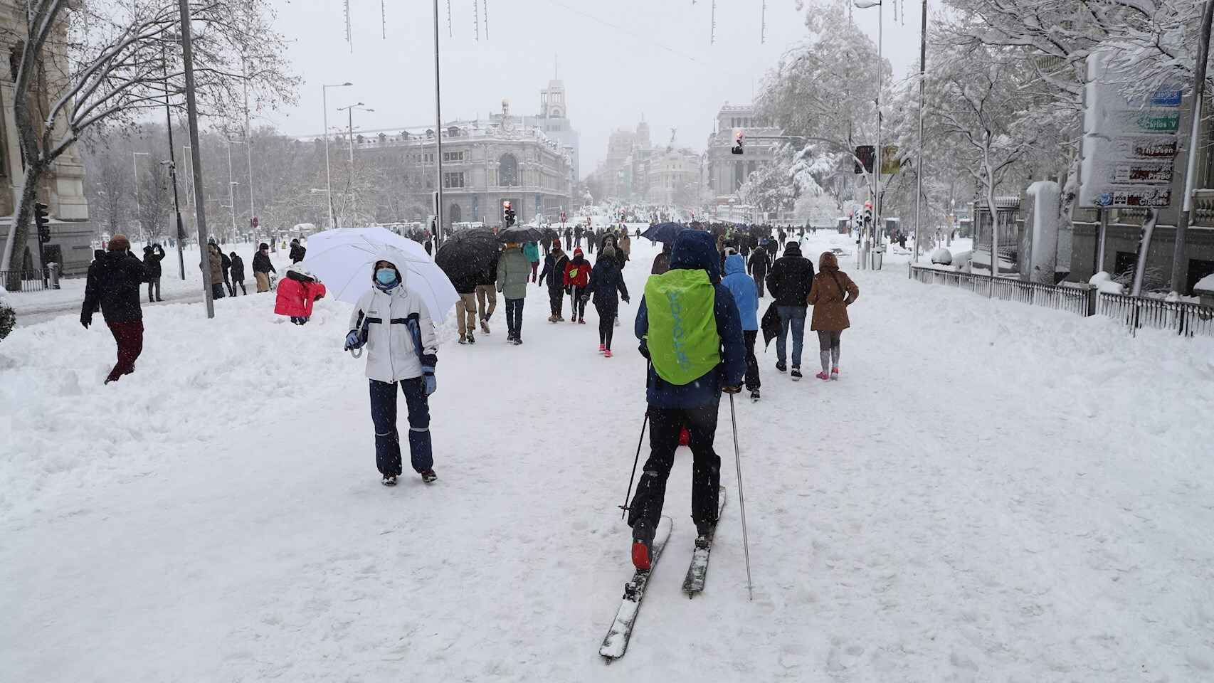 Madrileños disfrutando de la nevada dejada por Filomena.