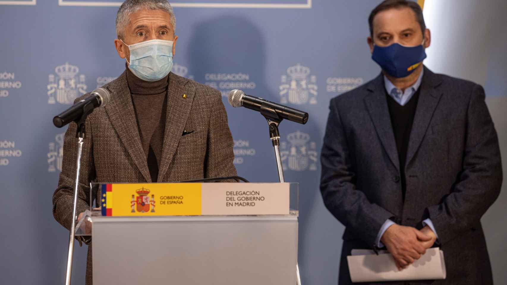 Fernando Grande-Marlaska junto a José Luis Ábalos, en la rueda de prensa para  para actualizar datos sobre los efectos de la borrasca Filomena.