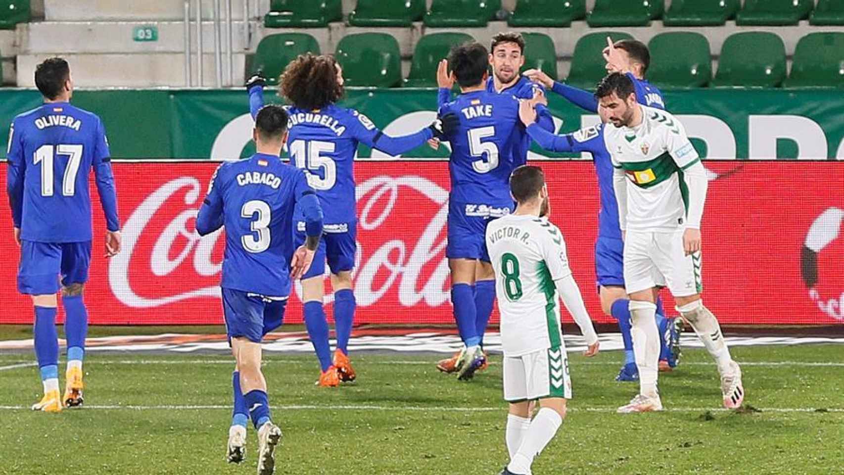 Los jugadores del Getafe celebran un gol ante el Elche en la jornada 18 de La Liga