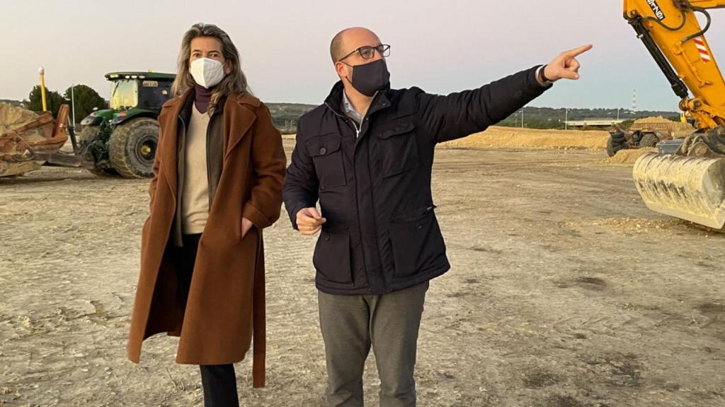 El alcalde de El Puerto de Santa María (Cádiz), Germán Beardo, visitando las obras.