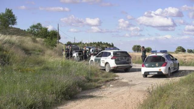 Patrullas de la Guardia Civil en Andorra (Teruel) cuando se redujo al Rambo de Requena.