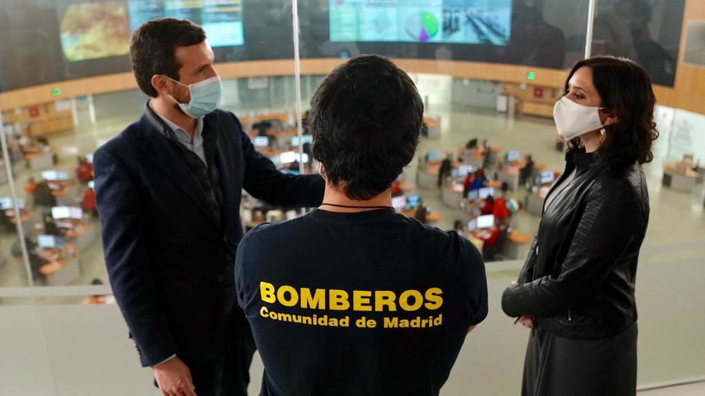 Pablo Casado e Isabel Díaz Ayuso, este martes tras visitar las instalaciones del 112.