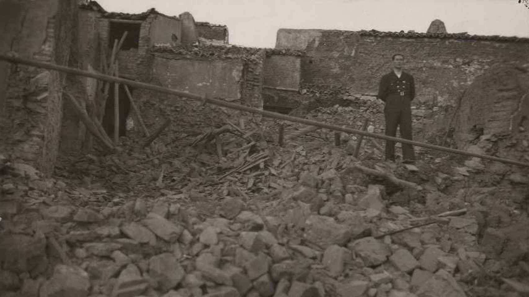 Desperfectos causados en Castuera (Badajoz), por un bombardeo de la aviación franquista.