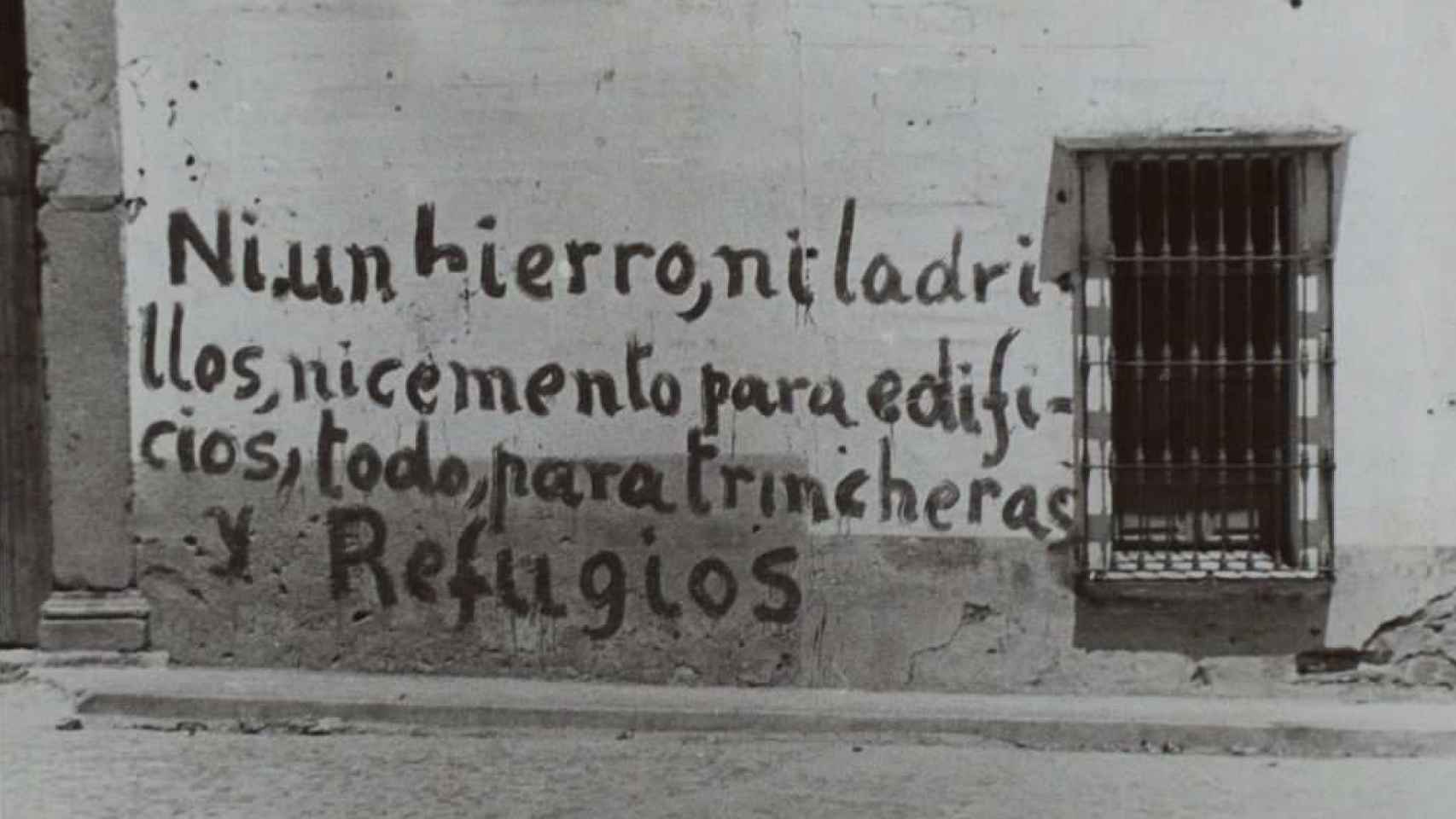 Letrero en Don Benito pintado por fuerzas leales a la República.