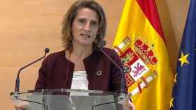 Teresa Ribera asegura a los inversores que España no se plantea una eléctrica estatal